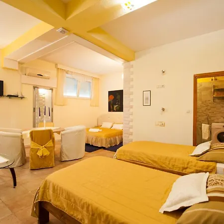 Ninna Guest house 3*
